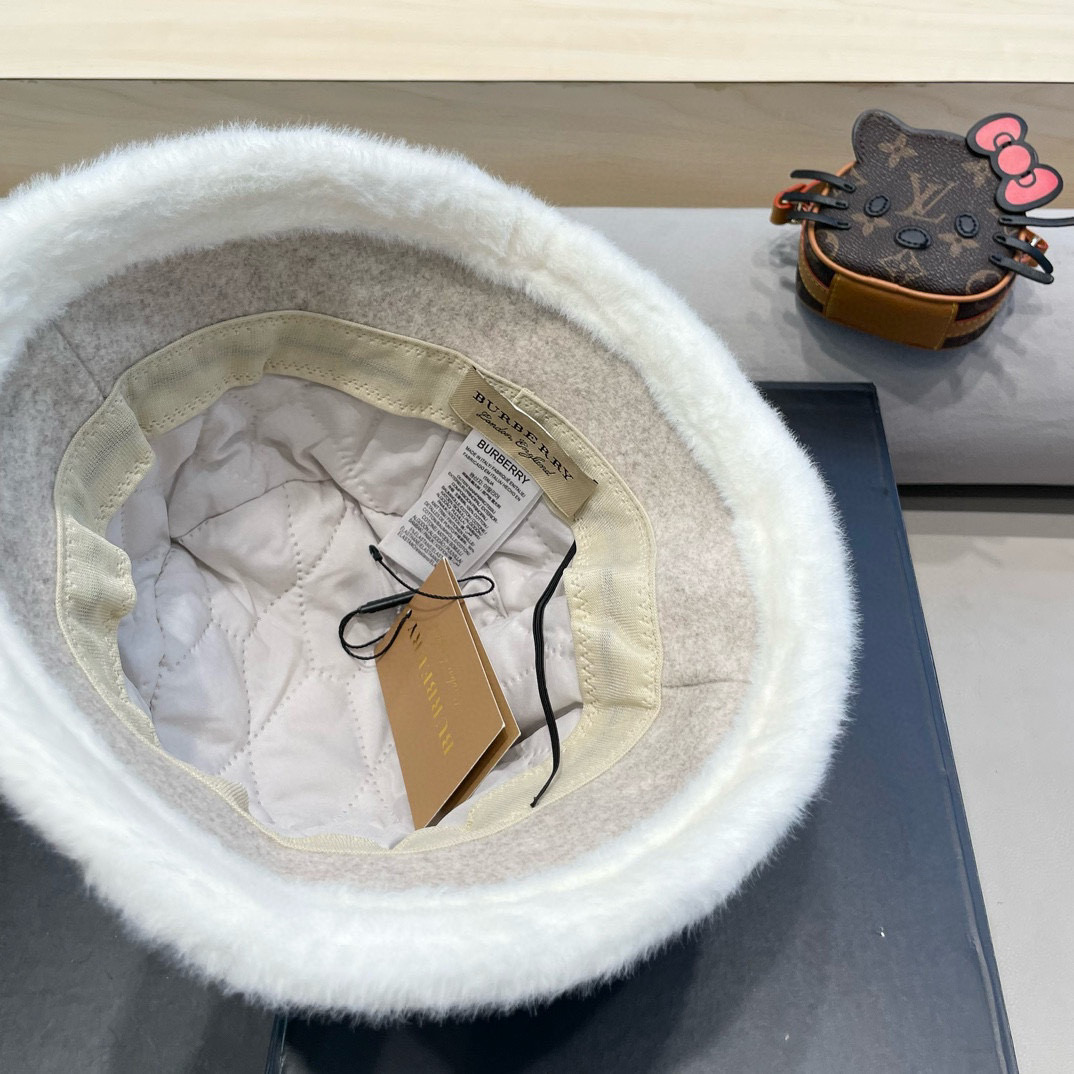 巴宝莉Burberry英伦渔夫帽子女新款冬季毛呢保暖盆帽时尚百搭显脸小毛绒边水桶帽