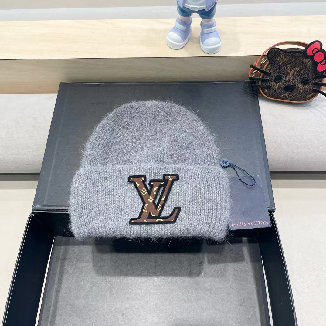 NO:617735,lv Louis Vuitton rabbit hair thick thread knitted hat for women autumn and winter new woolen hat large head circumference knitted hat men's white cold hat hat fisherman hat baseball cap knitted hat, hat, louis vuitton, louis vuitton, espadrilles, hats19860909lv路易威登兔毛粗线针织帽女秋冬新款毛线帽大头围针织帽男款白色冷帽子帽子渔夫帽棒球帽针织帽,帽子,louis vuitton,louis vuitton,espadrilles,hats,hat