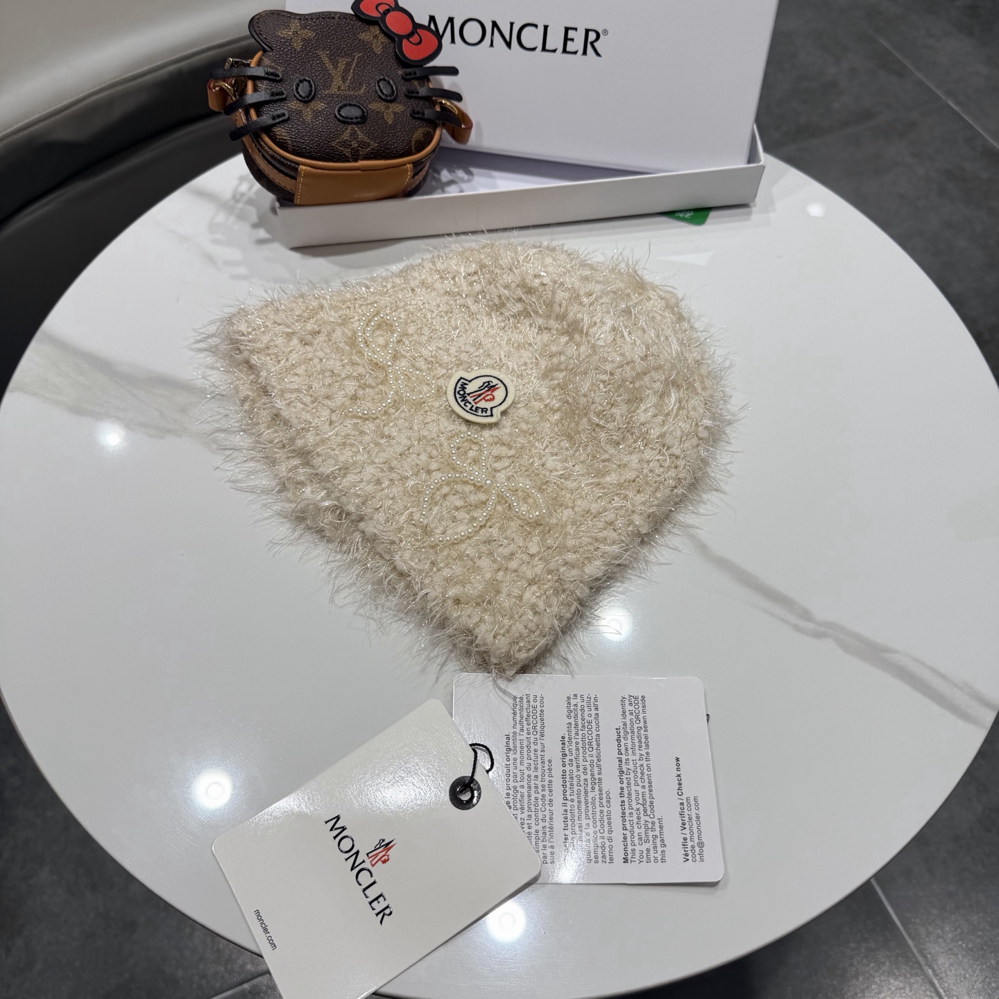 蒙口蝴蝶结毛绒渔夫帽子女2025新款冬季加厚保暖护耳针织帽大头围盆帽