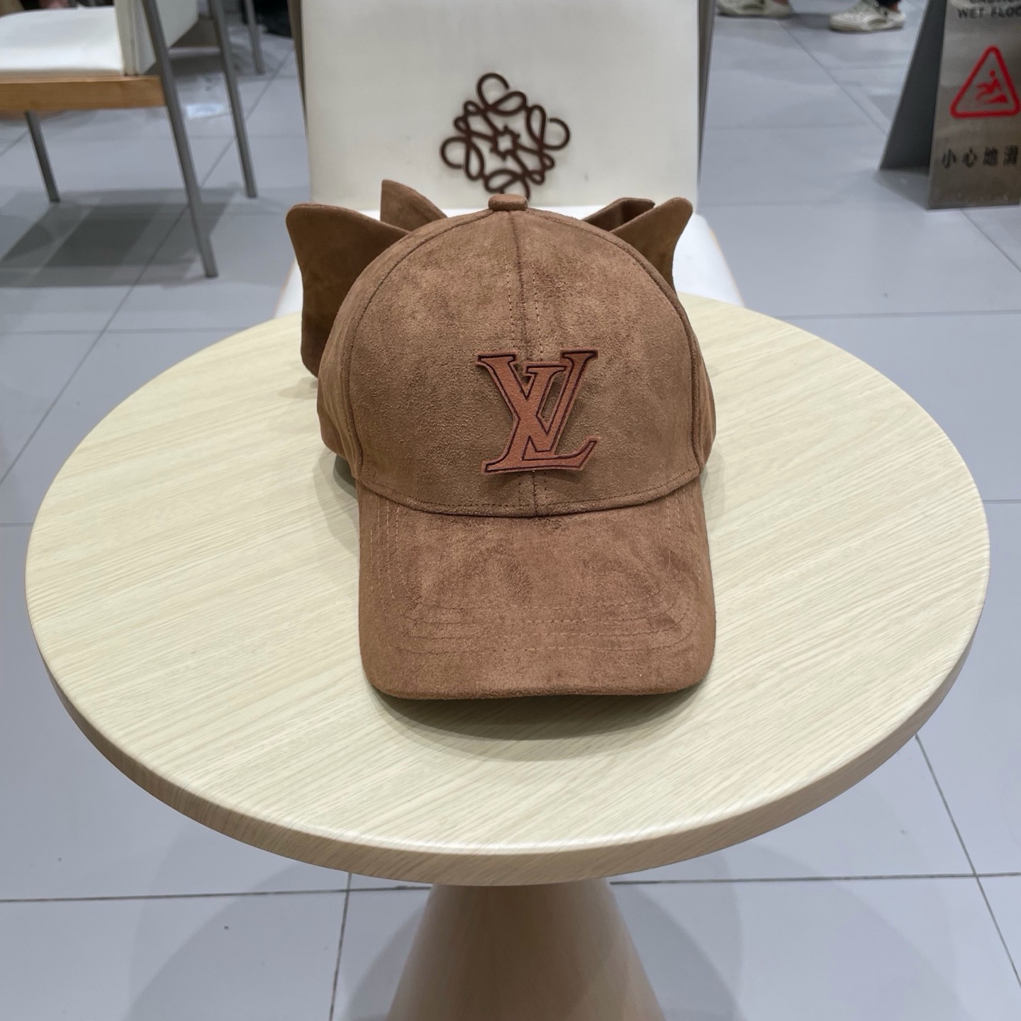 🧢路易威登棒球帽 LouisVuitton设计款蝴蝶结棒球帽鹿茸皮硬顶显瘦帽子女秋冬减龄有型显瘦鸭舌帽