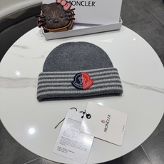 MONCLER蒙口 品质高端大气毛线帽,超火爆💖质感很赞,出街超好搭配!时尚潮流!出门必备单品,男女同款快快入手哦! MONCLER蒙口 品质高端大气毛线帽,超火爆💖质感很赞,出街超好搭配!时尚潮流!出门必备单品,男女同款快快入手哦!