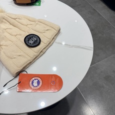 上新ꫛꫀꪝ ❥——加拿大鹅。CANADA GOOSE 新羊毛针织帽,官网原单复刻.非常柔软亲肤,弹性很好!有质感又非常百 上新ꫛꫀꪝ ❥——加拿大鹅。CANADA GOOSE 新羊毛针织帽,官网原单复刻.非常柔软亲肤,弹性很好!有质感又非常百