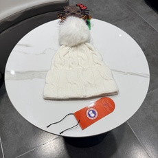 上新ꫛꫀꪝ ❥——加拿大鹅。CANADA GOOSE 新羊毛针织帽,官网原单复刻.非常柔软亲肤,弹性很好!有质感又非常百 上新ꫛꫀꪝ ❥——加拿大鹅。CANADA GOOSE 新羊毛针织帽,官网原单复刻.非常柔软亲肤,弹性很好!有质感又非常百