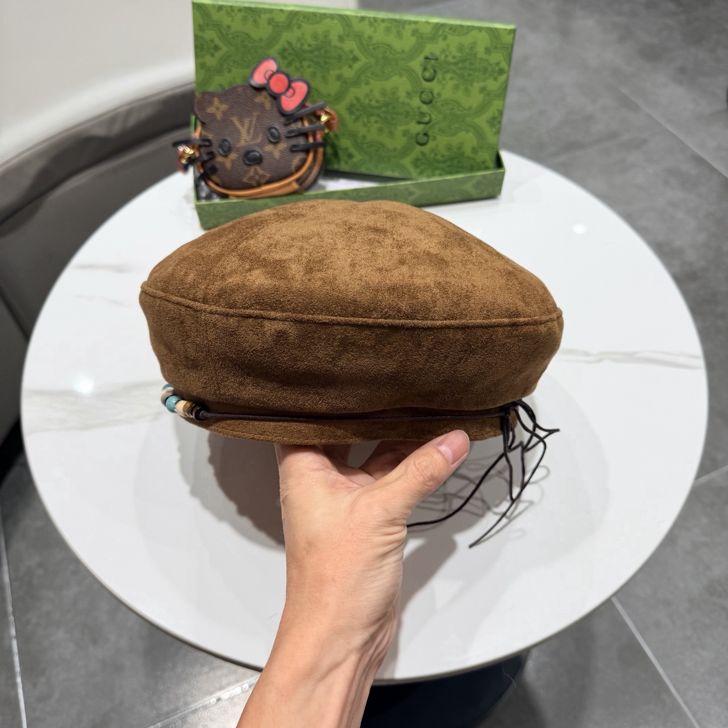 gucci古奇秋冬新款麂皮绒贝雷帽女波嬉风复古时尚显脸小报童帽画家帽男