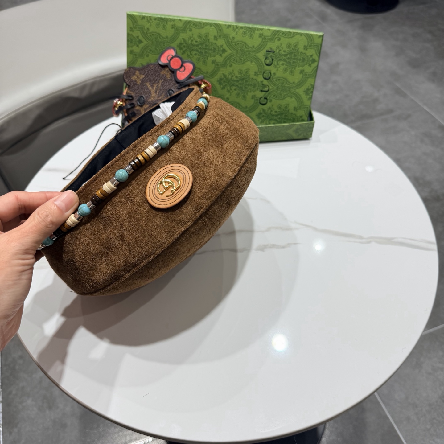 gucci古奇秋冬新款麂皮绒贝雷帽女波嬉风复古时尚显脸小报童帽画家帽男