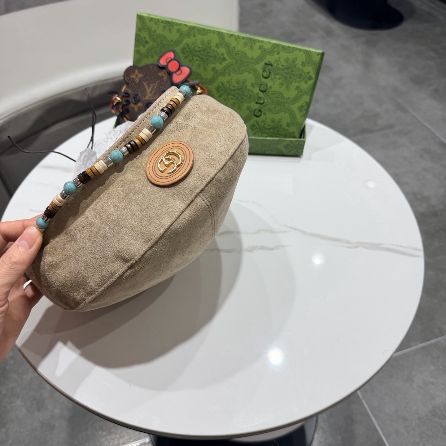 gucci古奇秋冬新款麂皮绒贝雷帽女波嬉风复古时尚显脸小报童帽画家帽男