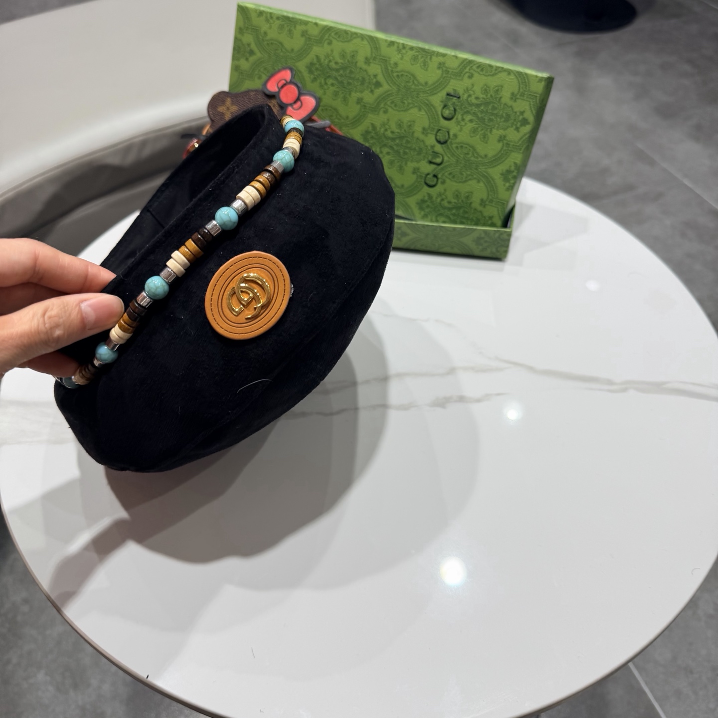 gucci古奇秋冬新款麂皮绒贝雷帽女波嬉风复古时尚显脸小报童帽画家帽男