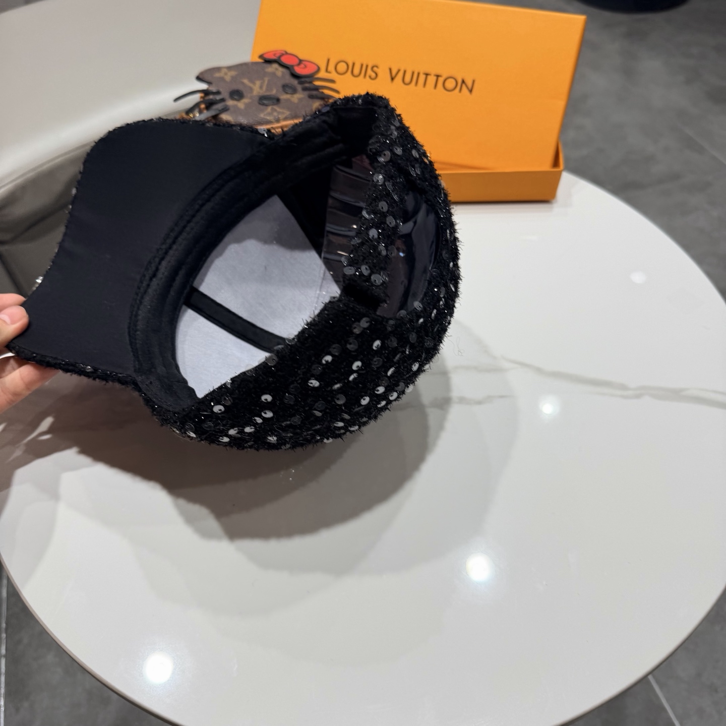 🧢路易威登棒球帽 LouisVuitton😍新款LV棒球帽，重工打造♥️高端大气，百搭款🤗男女通用！