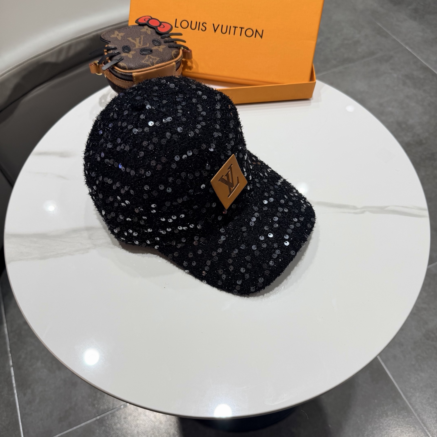 🧢路易威登棒球帽 LouisVuitton😍新款LV棒球帽，重工打造♥️高端大气，百搭款🤗男女通用！