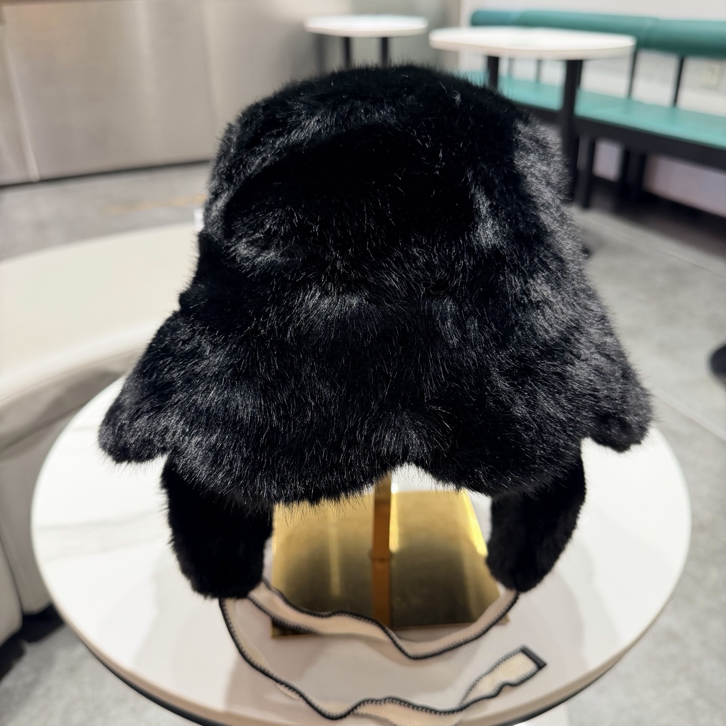 蒙口纯色波浪檐毛绒渔夫帽女冬季防寒保暖百搭大头围显脸小毛茸茸盆帽