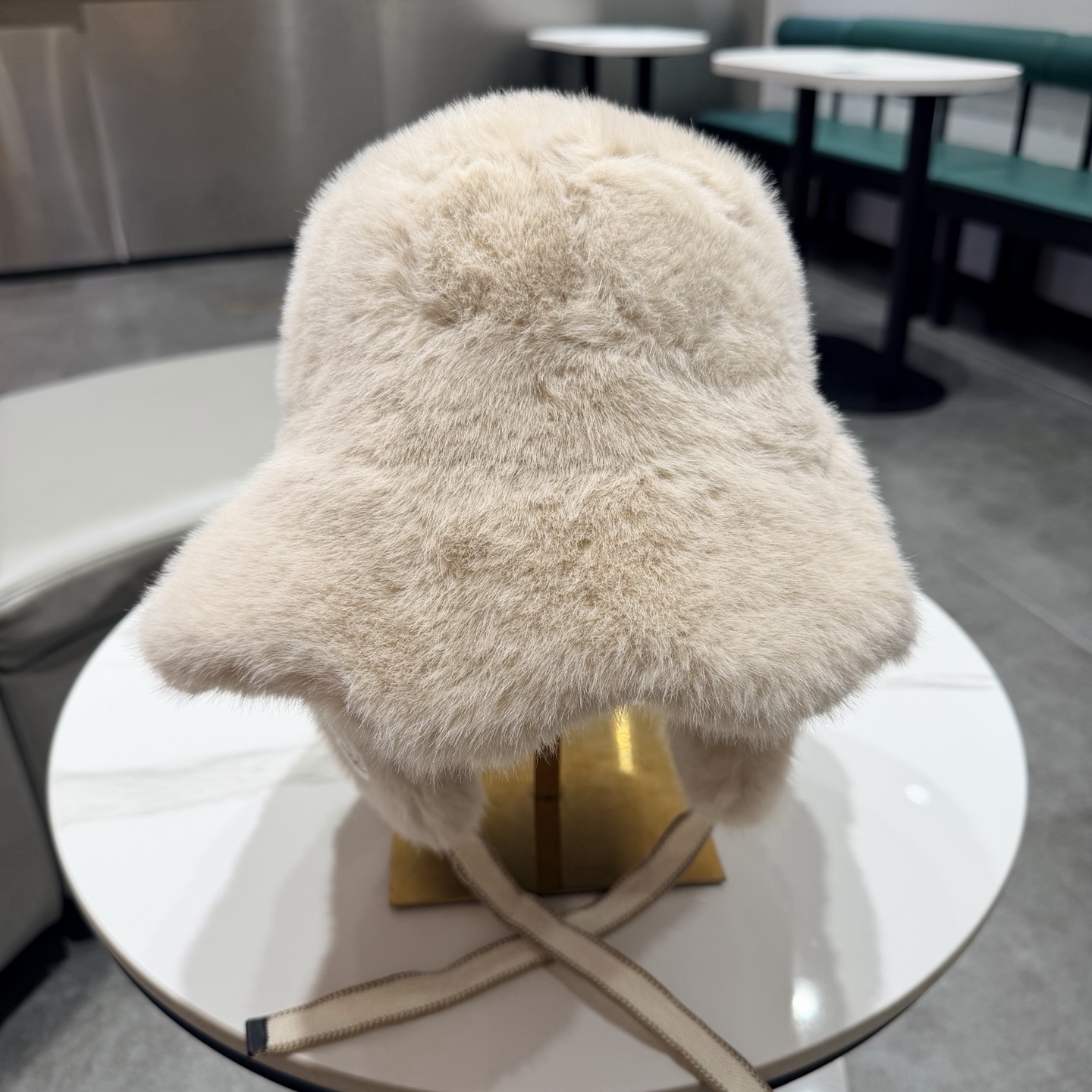 蒙口纯色波浪檐毛绒渔夫帽女冬季防寒保暖百搭大头围显脸小毛茸茸盆帽