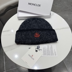 moncler韩系红色秋冬保暖针织包头护耳毛线帽百搭ins简约冷帽男女新款 moncler韩系红色秋冬保暖针织包头护耳毛线帽百搭ins简约冷帽男女新款