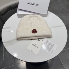 moncler韩系红色秋冬保暖针织包头护耳毛线帽百搭ins简约冷帽男女新款 moncler韩系红色秋冬保暖针织包头护耳毛线帽百搭ins简约冷帽男女新款