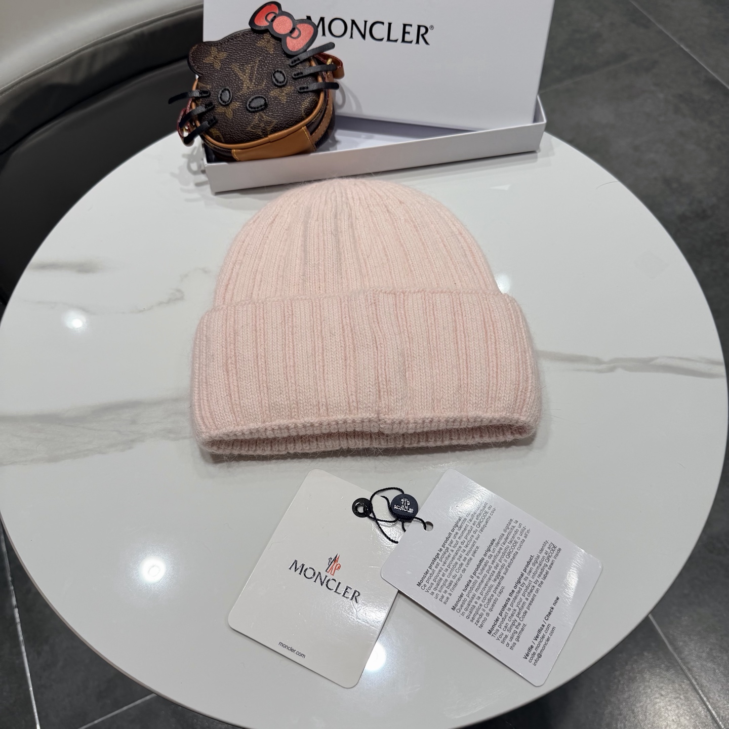 moncler新款秋冬毛线帽冷帽针织帽字母款麻花款女时尚休闲百搭厂家批发价 