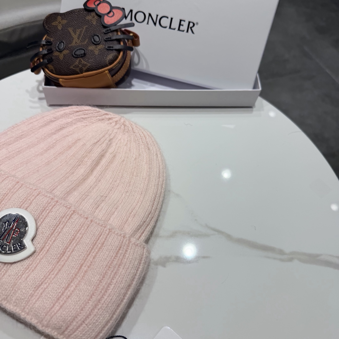 moncler新款秋冬毛线帽冷帽针织帽字母款麻花款女时尚休闲百搭厂家批发价 