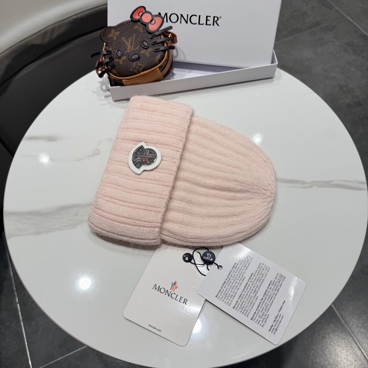 moncler新款秋冬毛线帽冷帽针织帽字母款麻花款女时尚休闲百搭厂家批发价 
