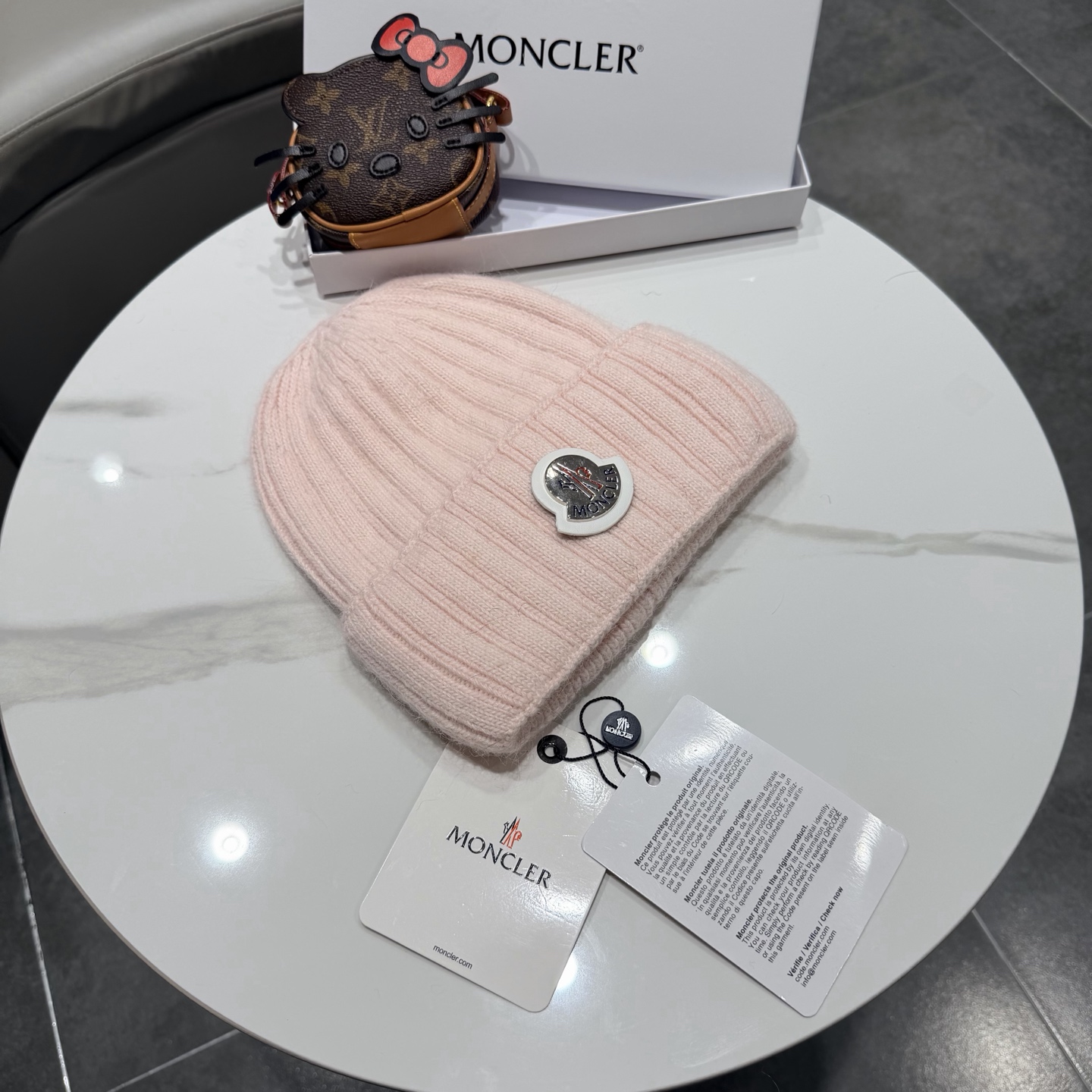 moncler新款秋冬毛线帽冷帽针织帽字母款麻花款女时尚休闲百搭厂家批发价 