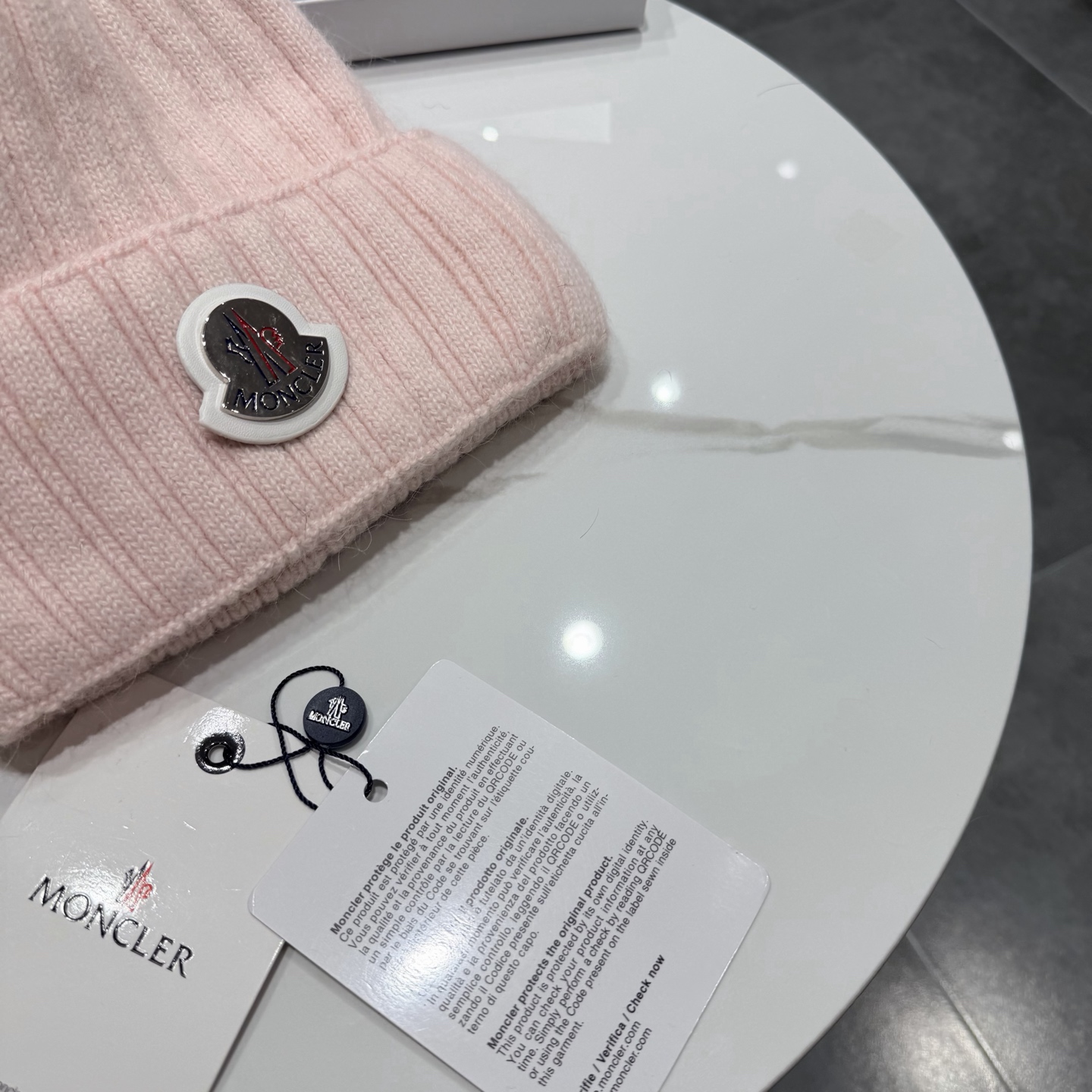 moncler新款秋冬毛线帽冷帽针织帽字母款麻花款女时尚休闲百搭厂家批发价 