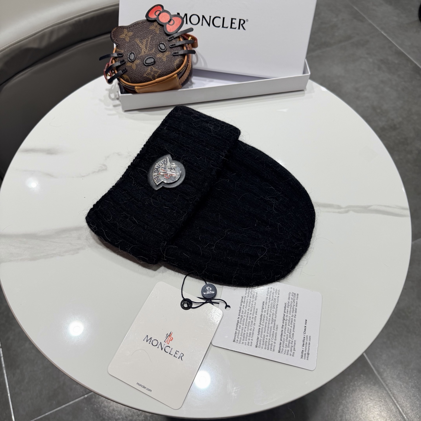 moncler新款秋冬毛线帽冷帽针织帽字母款麻花款女时尚休闲百搭厂家批发价 