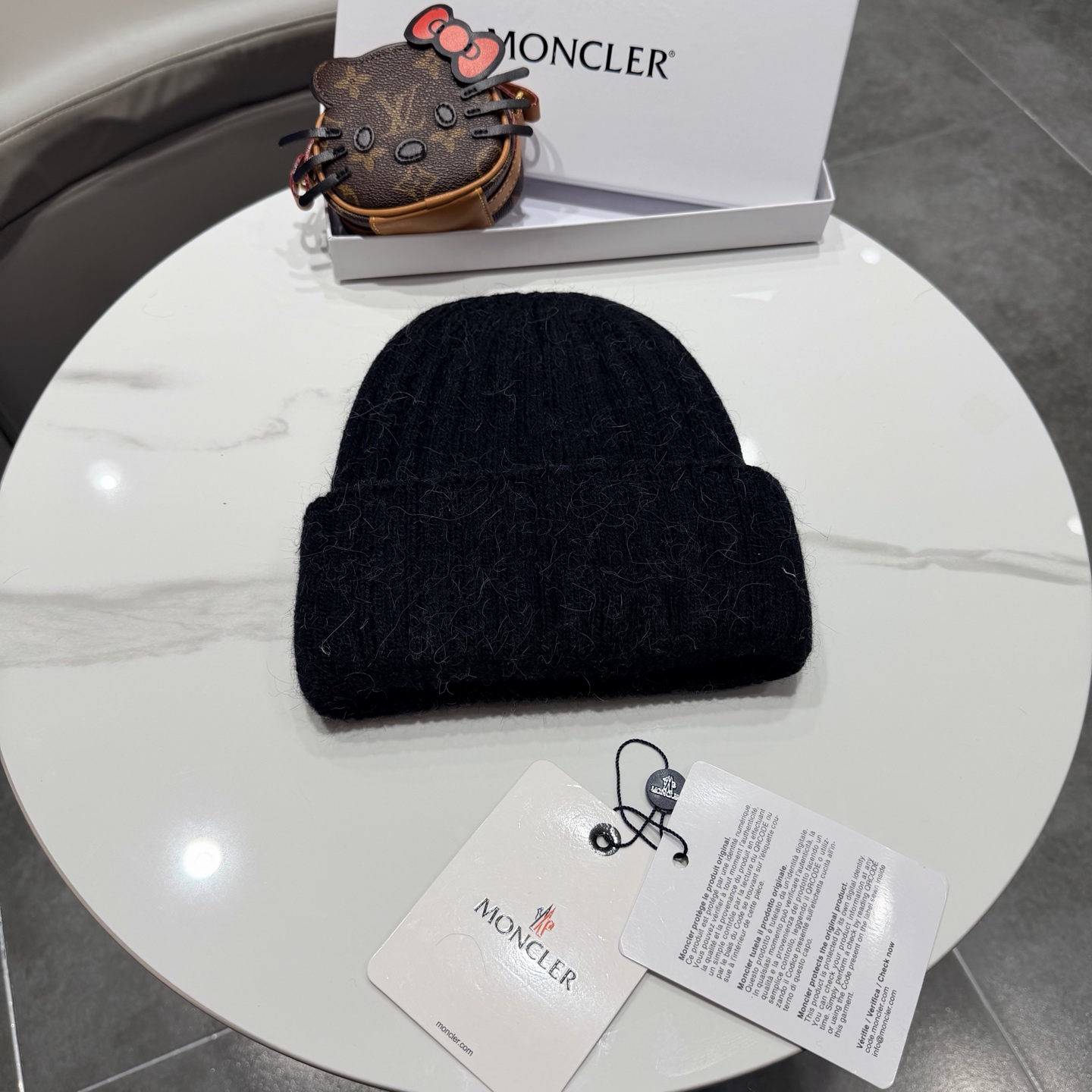 moncler新款秋冬毛线帽冷帽针织帽字母款麻花款女时尚休闲百搭厂家批发价 