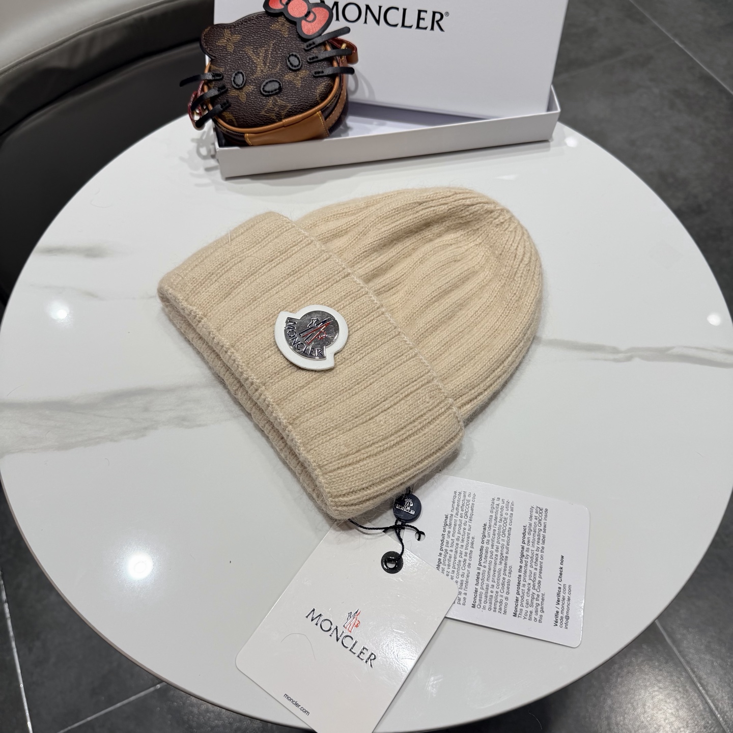 moncler新款秋冬毛线帽冷帽针织帽字母款麻花款女时尚休闲百搭厂家批发价 