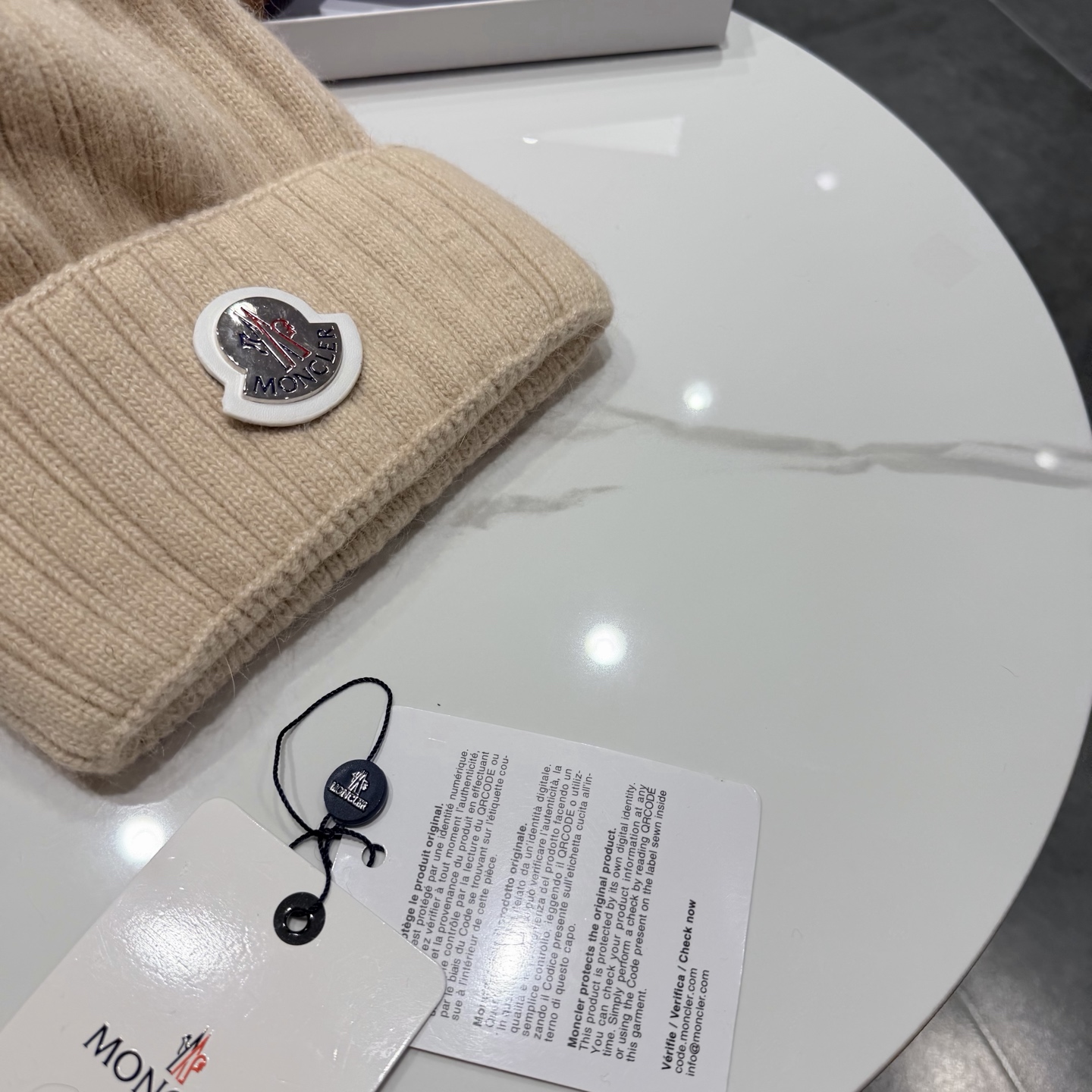 moncler新款秋冬毛线帽冷帽针织帽字母款麻花款女时尚休闲百搭厂家批发价 