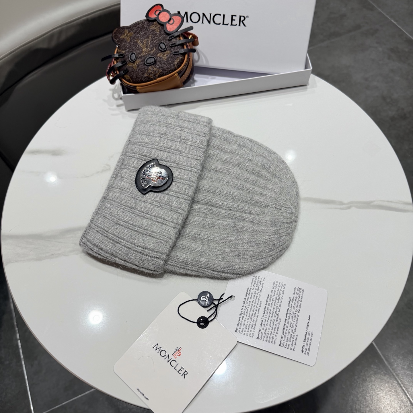 moncler新款秋冬毛线帽冷帽针织帽字母款麻花款女时尚休闲百搭厂家批发价 