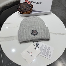 moncler新款秋冬毛线帽冷帽针织帽字母款麻花款女时尚休闲百搭厂家批发价 moncler新款秋冬毛线帽冷帽针织帽字母款麻花款女时尚休闲百搭厂家批发价