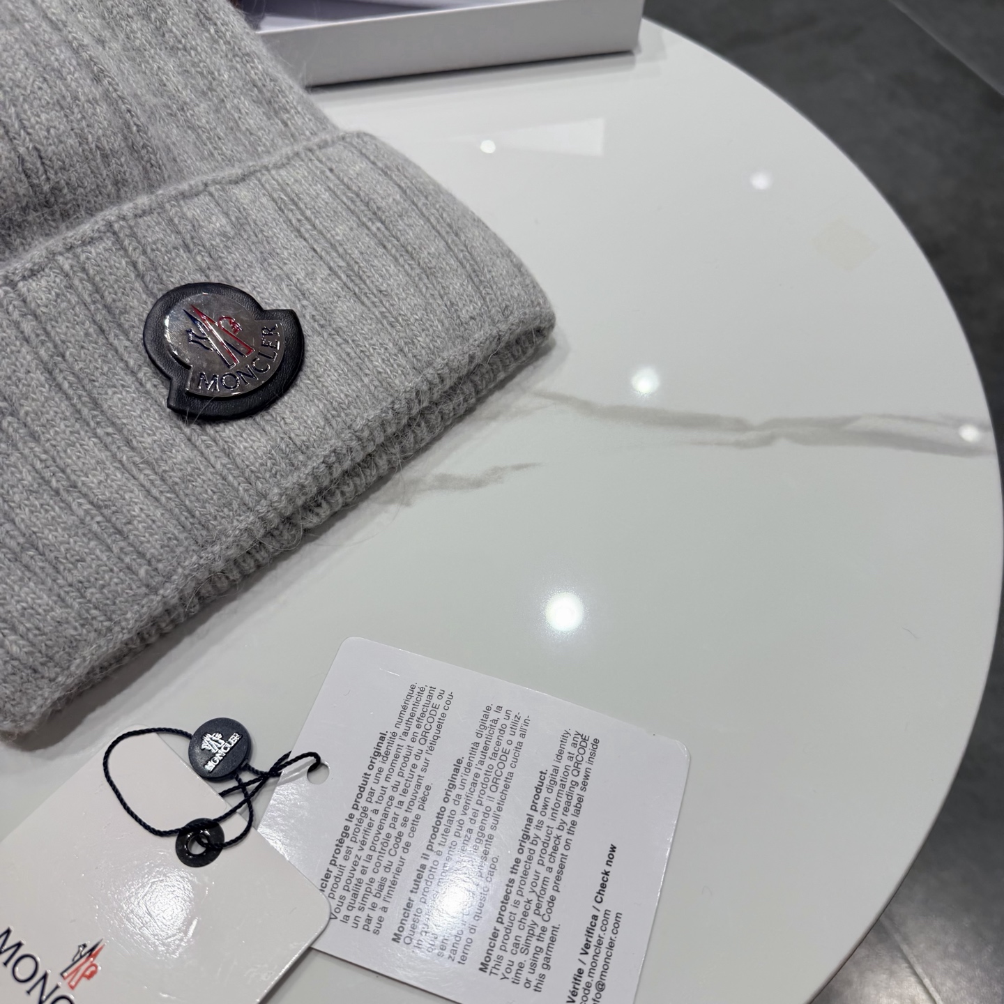 moncler新款秋冬毛线帽冷帽针织帽字母款麻花款女时尚休闲百搭厂家批发价 
