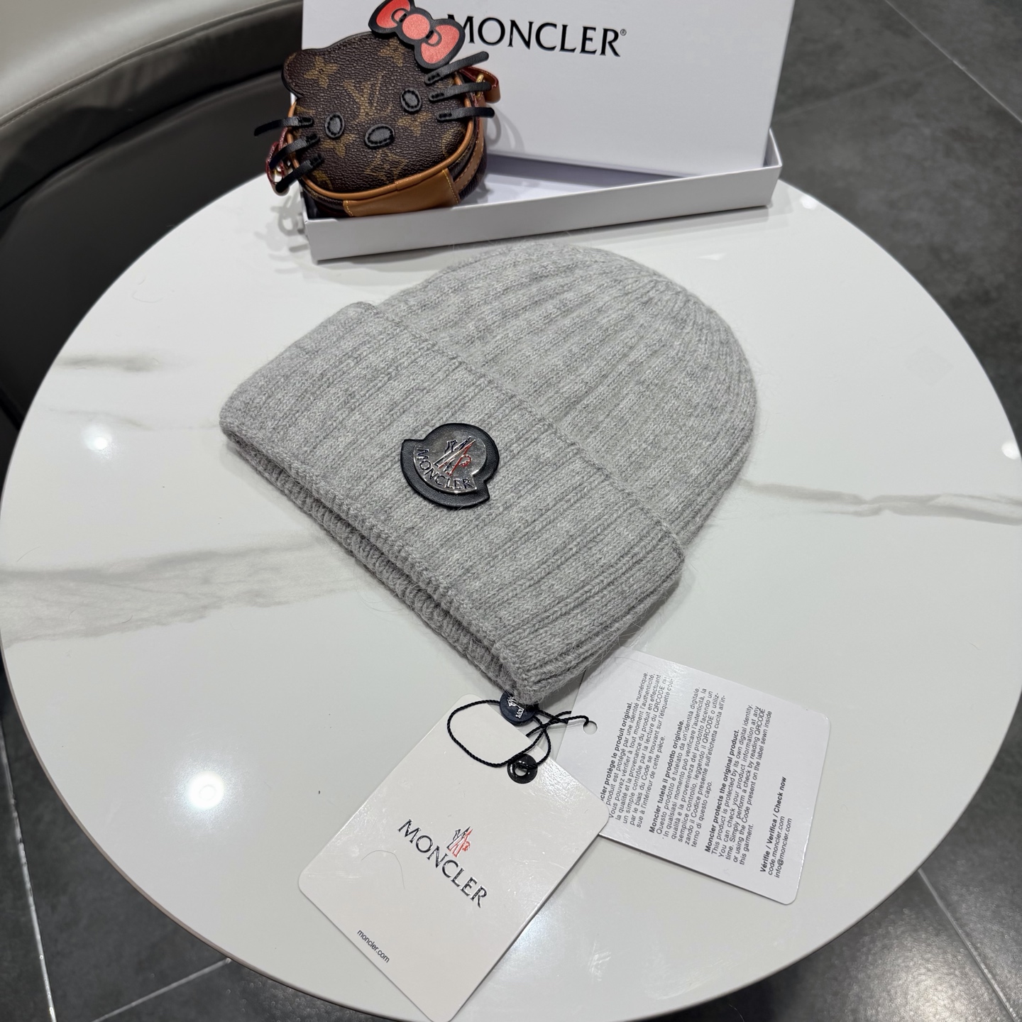 moncler新款秋冬毛线帽冷帽针织帽字母款麻花款女时尚休闲百搭厂家批发价 