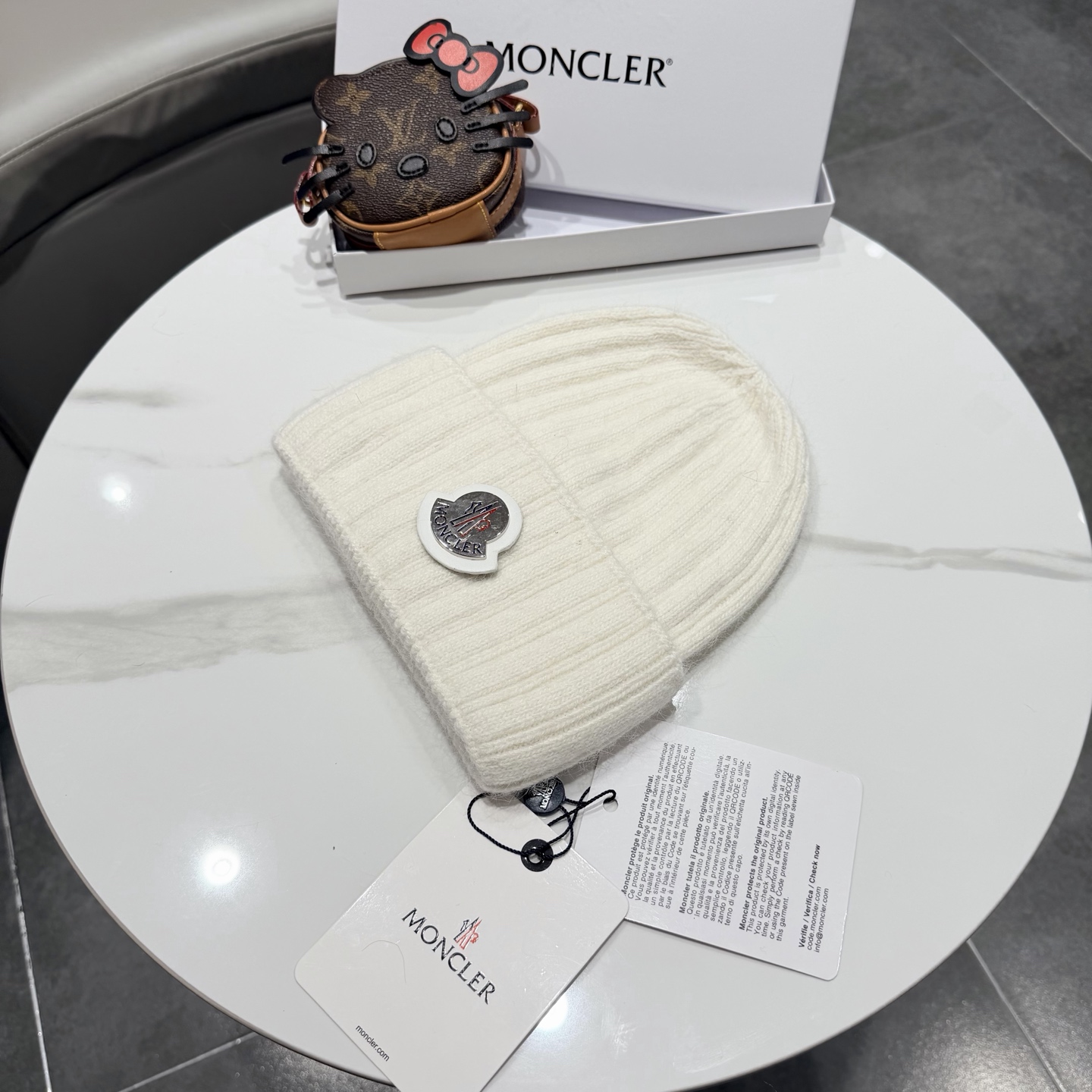 moncler新款秋冬毛线帽冷帽针织帽字母款麻花款女时尚休闲百搭厂家批发价 