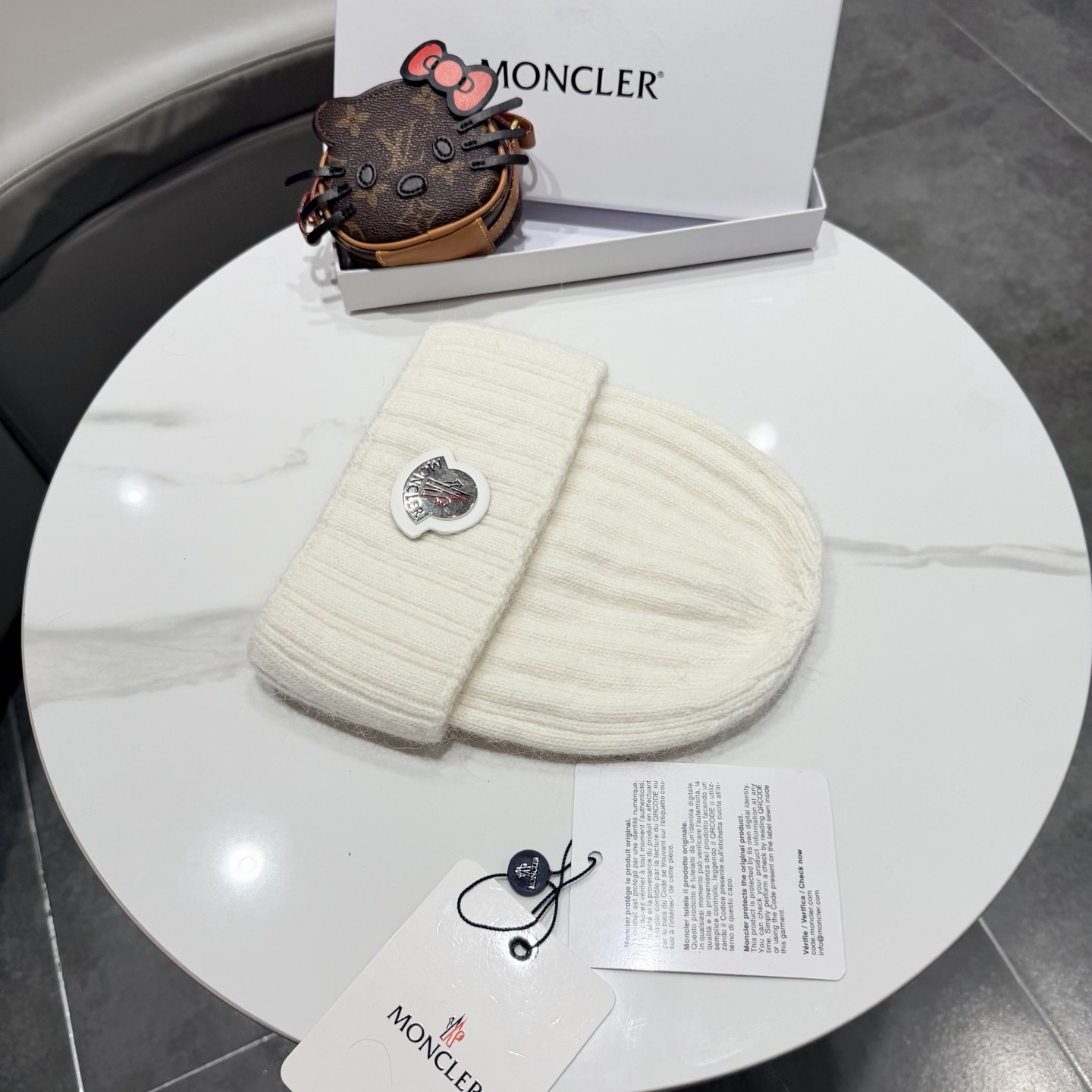 moncler新款秋冬毛线帽冷帽针织帽字母款麻花款女时尚休闲百搭厂家批发价 