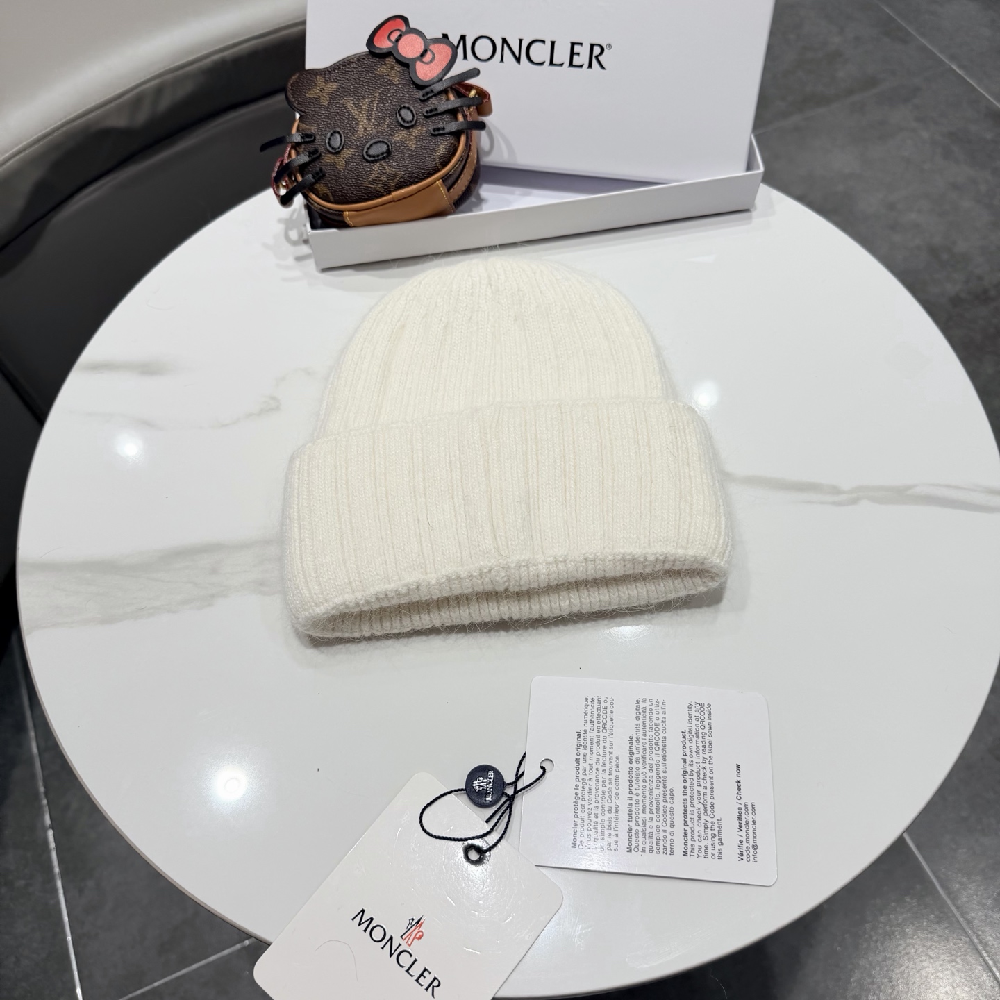moncler新款秋冬毛线帽冷帽针织帽字母款麻花款女时尚休闲百搭厂家批发价 