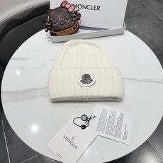 moncler新款秋冬毛线帽冷帽针织帽字母款麻花款女时尚休闲百搭厂家批发价 moncler新款秋冬毛线帽冷帽针织帽字母款麻花款女时尚休闲百搭厂家批发价