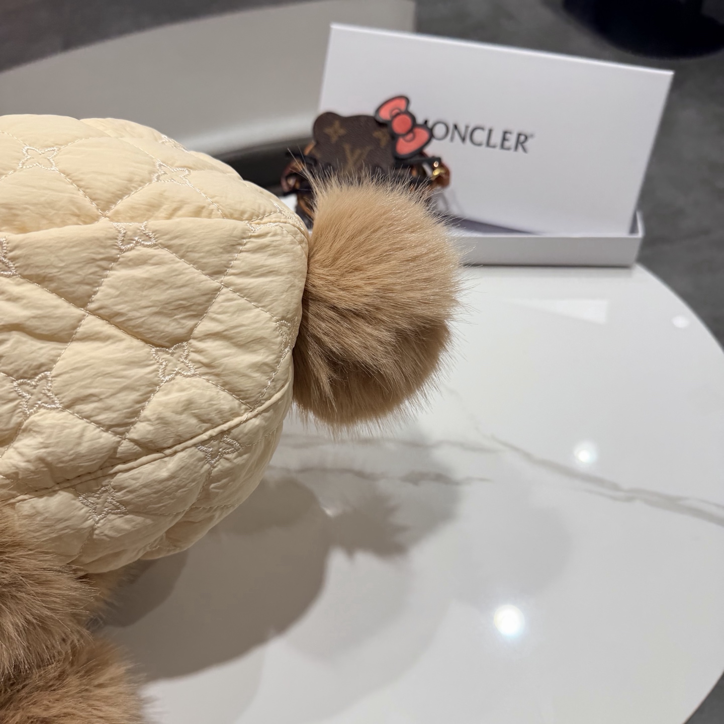 moncler毛绒帽子女秋冬加绒加厚渔夫帽保暖棉帽骑车防风护耳帽防寒雷锋帽