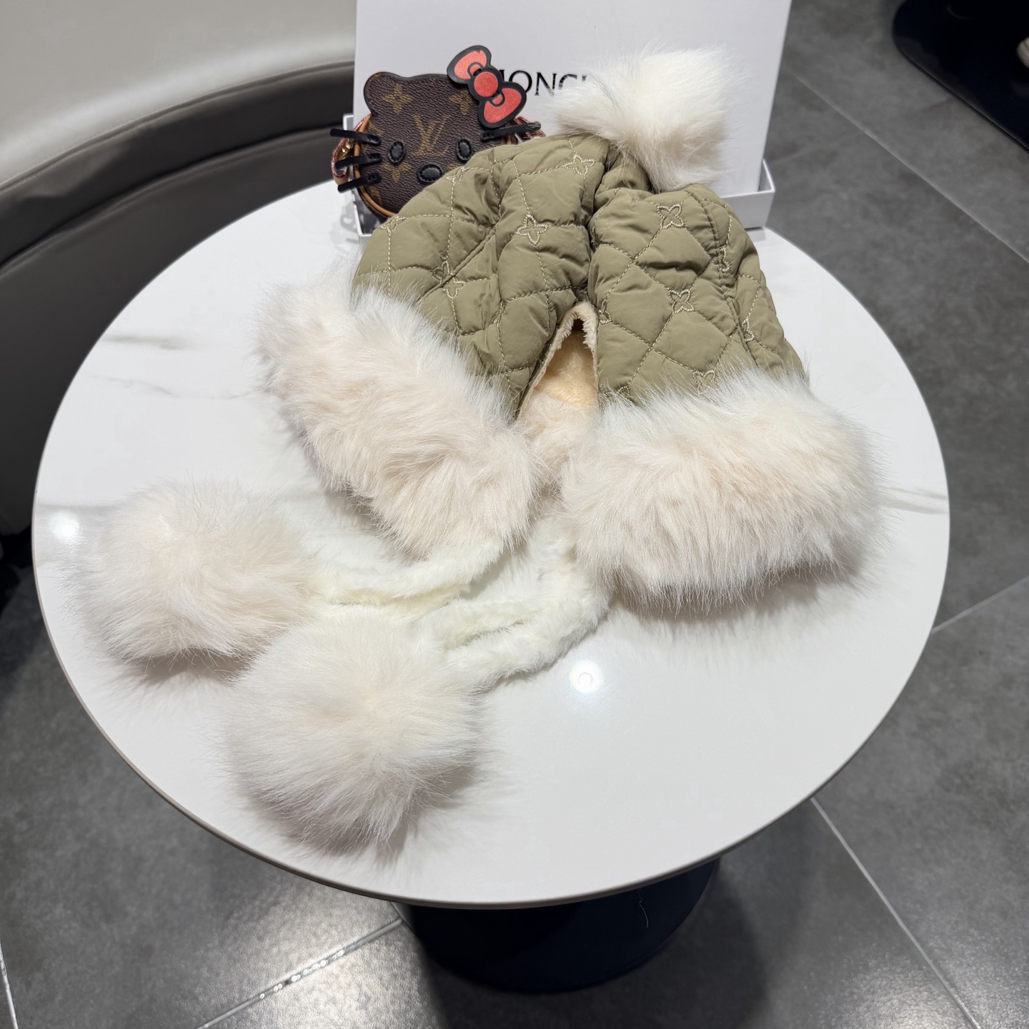 moncler毛绒帽子女秋冬加绒加厚渔夫帽保暖棉帽骑车防风护耳帽防寒雷锋帽