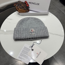蒙口Moncler盟可睐💥官网经典针织帽,原单复刻.非常柔软亲肤,弹性很好💓有质感又非常百搭的款式~保暖的 羊绒毛线帽 蒙口Moncler盟可睐💥官网经典针织帽,原单复刻.非常柔软亲肤,弹性很好💓有质感又非常百搭的款式~保暖的 羊绒毛线帽