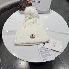 高版本蒙口Moncler盟可睐💥官网经典针织帽,原单复刻.非常柔软亲肤,弹性很好💓有质感又非常百搭的款式~保暖的 羊绒 高版本蒙口Moncler盟可睐💥官网经典针织帽,原单复刻.非常柔软亲肤,弹性很好💓有质感又非常百搭的款式~保暖的 羊绒