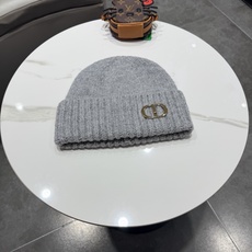 Dior迪奥新款针织毛线帽,时尚百搭! Dior迪奥新款针织毛线帽,时尚百搭!