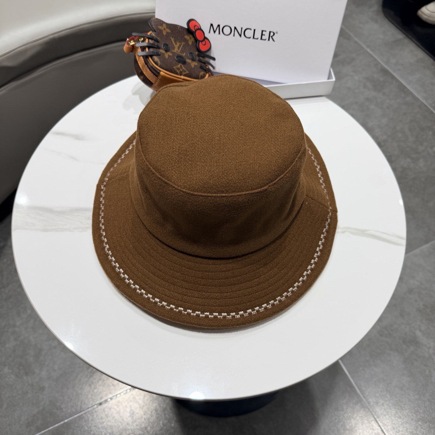 moncler美式复古时尚棕色渔夫帽女秋冬大帽檐百搭气质礼帽显脸小休闲盆帽