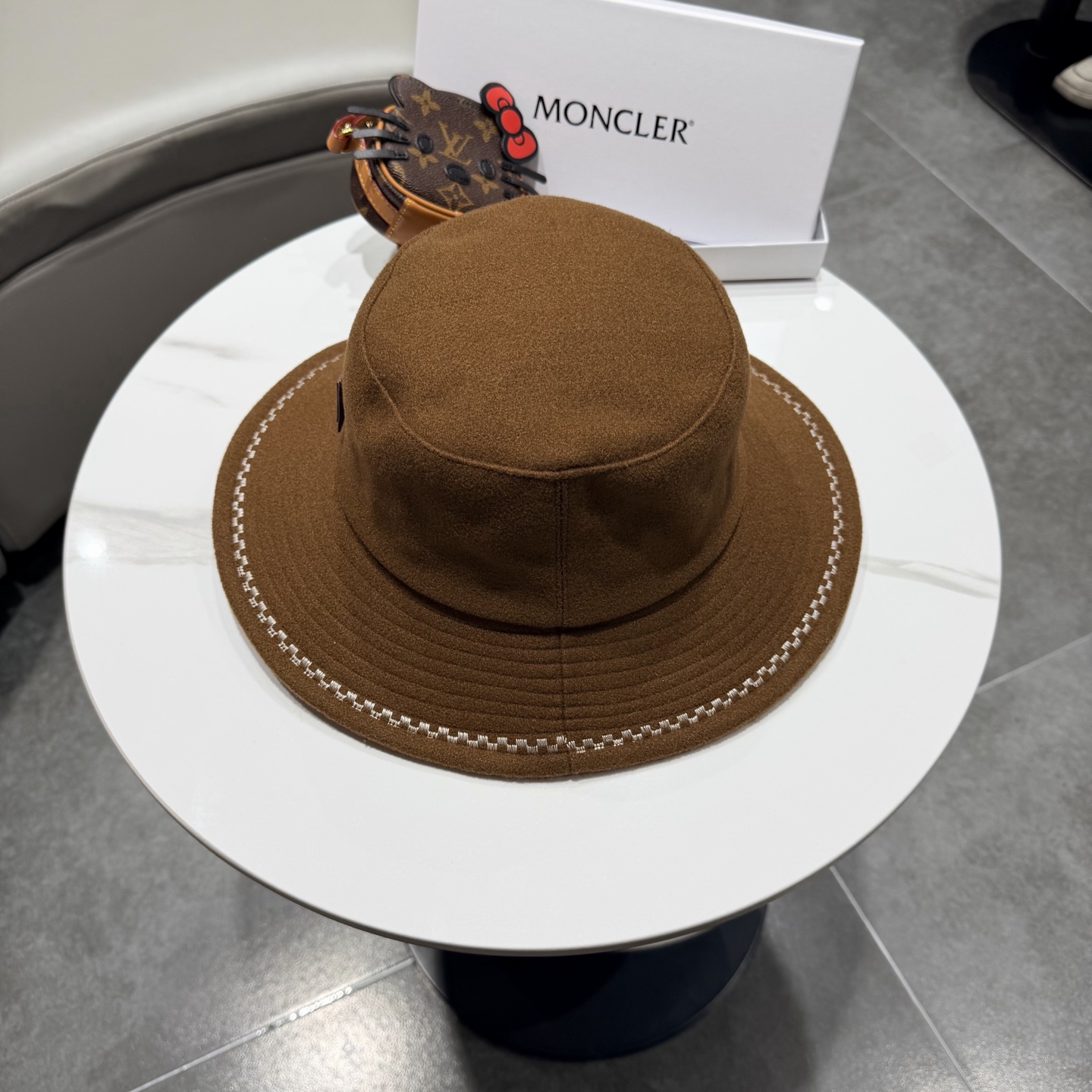 moncler美式复古时尚棕色渔夫帽女秋冬大帽檐百搭气质礼帽显脸小休闲盆帽