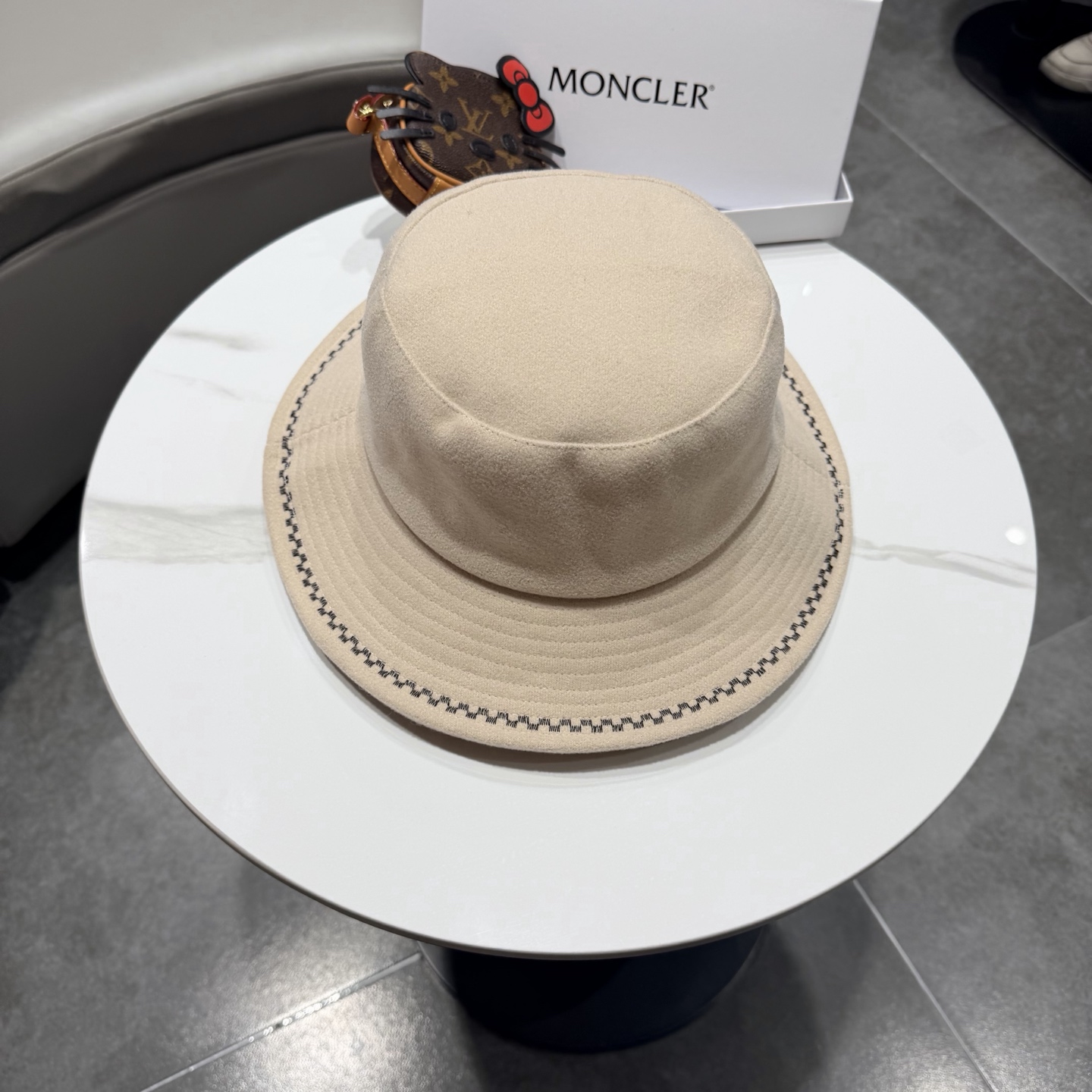 moncler美式复古时尚棕色渔夫帽女秋冬大帽檐百搭气质礼帽显脸小休闲盆帽