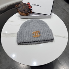 Chanel官网品质香奈儿秋冬网红时尚博主推荐款毛线帽,手感超柔软舒适的针织线帽,弹性极佳! Chanel官网品质香奈儿秋冬网红时尚博主推荐款毛线帽,手感超柔软舒适的针织线帽,弹性极佳!