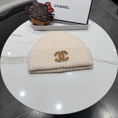 Chanel官网品质香奈儿秋冬网红时尚博主推荐款毛线帽,手感超柔软舒适的针织线帽,弹性极佳! Chanel官网品质香奈儿秋冬网红时尚博主推荐款毛线帽,手感超柔软舒适的针织线帽,弹性极佳!
