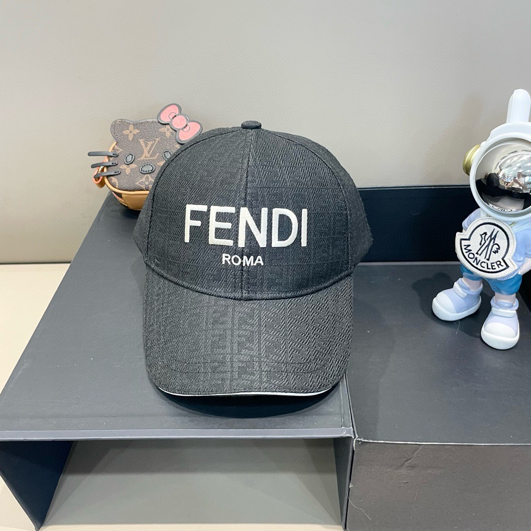 FENDI芬迪，新品棒球帽 代购版本！时尚潮流，高端做工！非一般的品质，细节看实拍哦