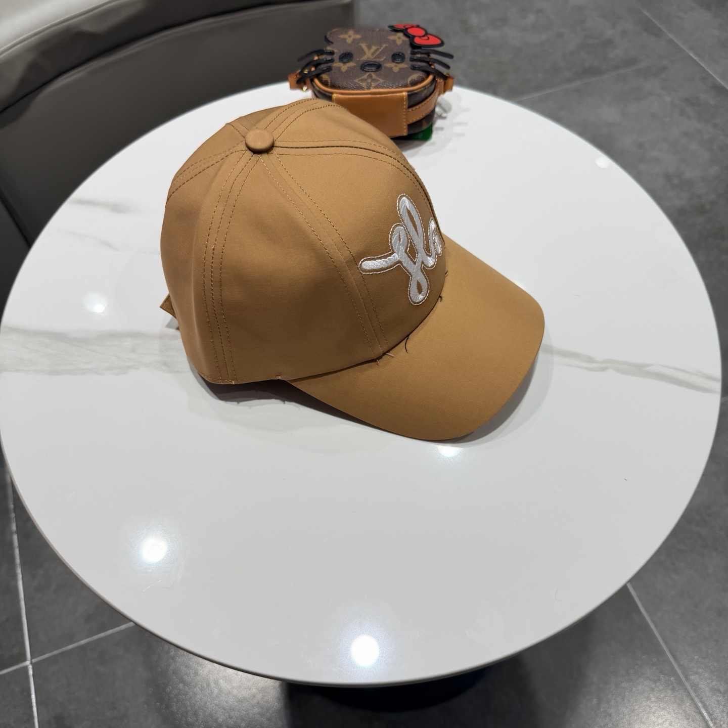 爱马仕Hermes 官网新品经典款 棒球帽🎩 原单品质 火爆来袭。 工艺非常精美[爱心] 高档大气上档次