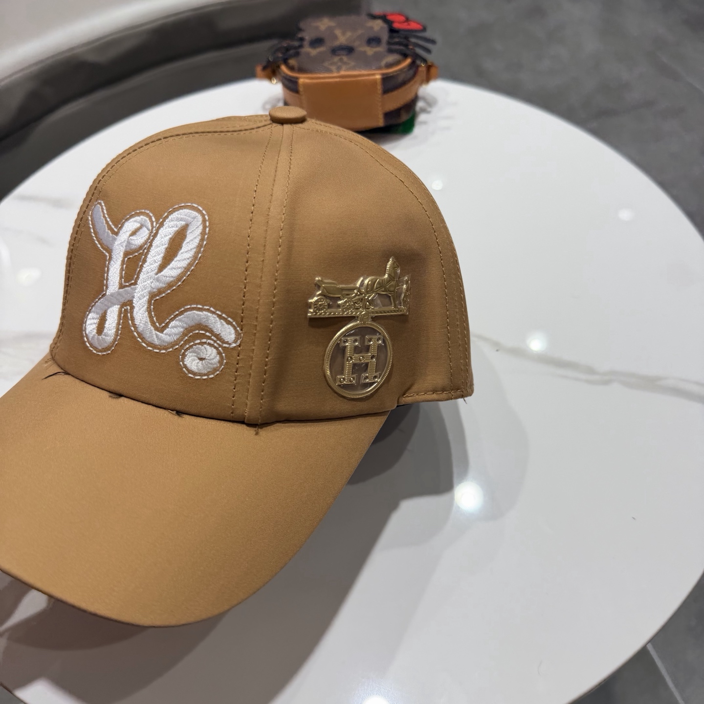 爱马仕Hermes 官网新品经典款 棒球帽🎩 原单品质 火爆来袭。 工艺非常精美[爱心] 高档大气上档次