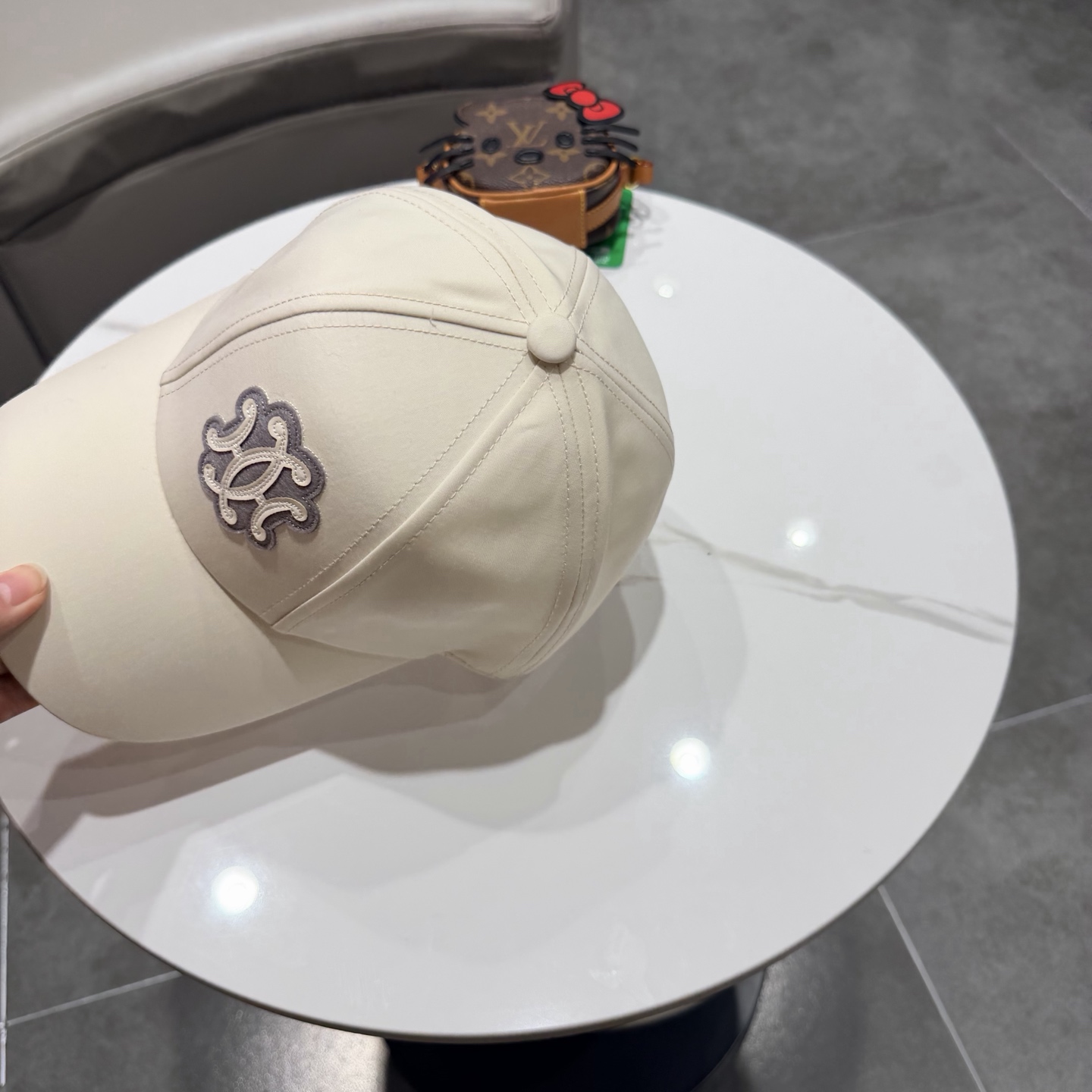 爱马仕Hermes 官网新品经典款 棒球帽🎩 原单品质 火爆来袭。 工艺非常精美[爱心] 高档大气上档次
