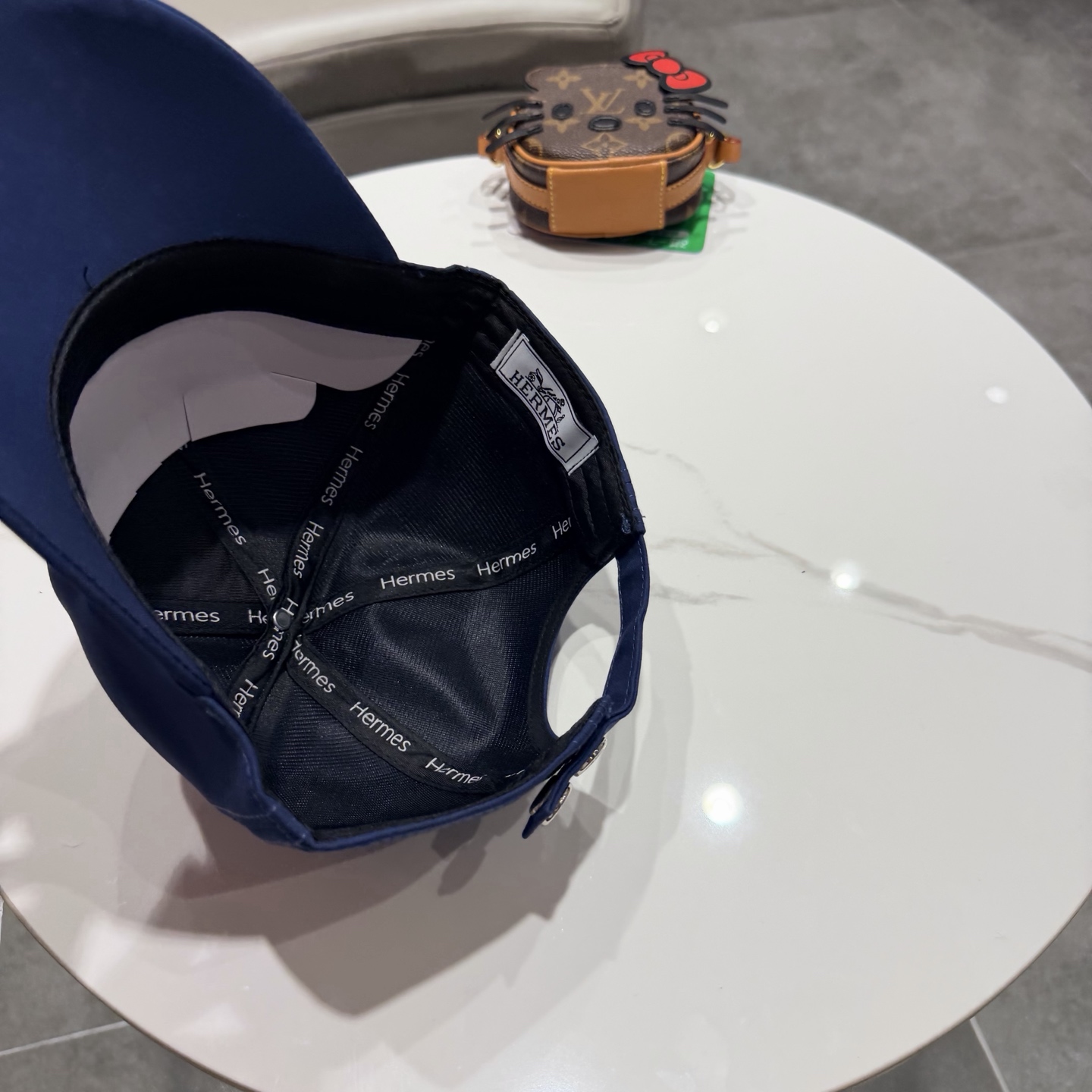 爱马仕Hermes 官网新品经典款 棒球帽🎩 原单品质 火爆来袭。 工艺非常精美[爱心] 高档大气上档次