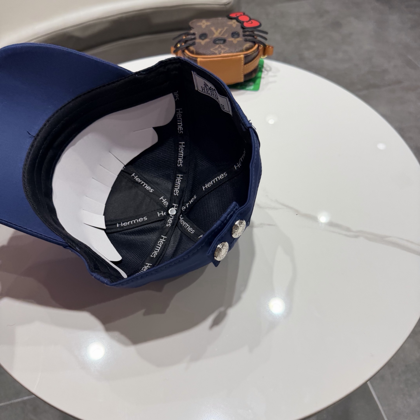 爱马仕Hermes 官网新品经典款 棒球帽🎩 原单品质 火爆来袭。 工艺非常精美[爱心] 高档大气上档次